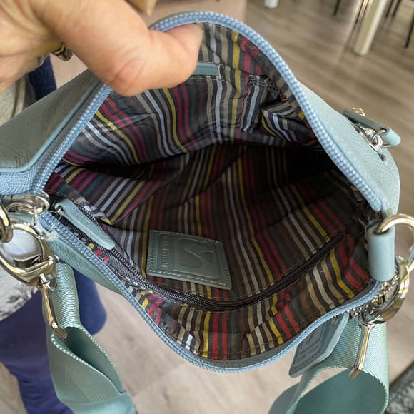 Handbag - Picture 2 of 3